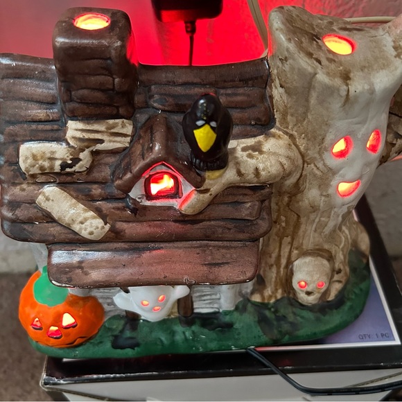 Halloween Lighted Haunted House Ceramic - Picture 8 of 8
